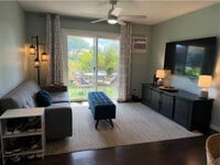 Building Photo - 140 Uwapo Rd