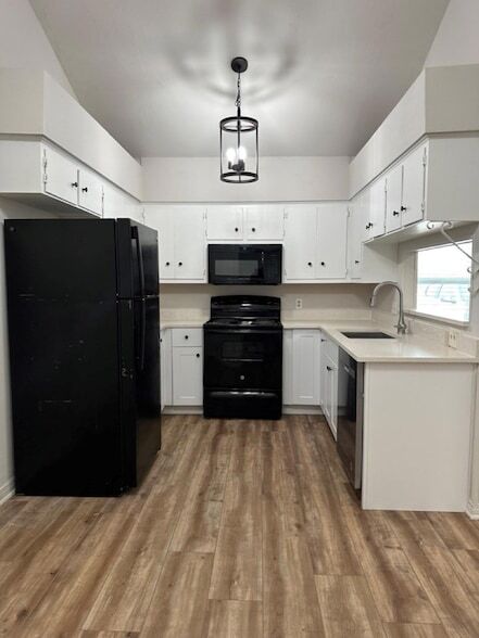 Building Photo - 5409 Purple Sage Dr