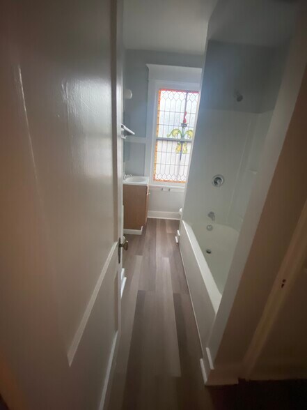 Bathroom - 1417 Dormont Ave