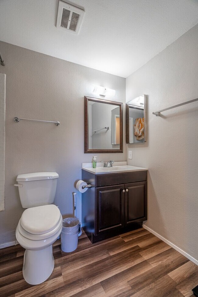 Building Photo - Furnished 4BR Oceanside Retreat w/ Pool Table, Home Gym & Utilities Included