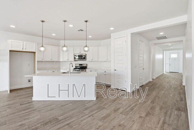 Building Photo - 12364 E Ballentine Rd