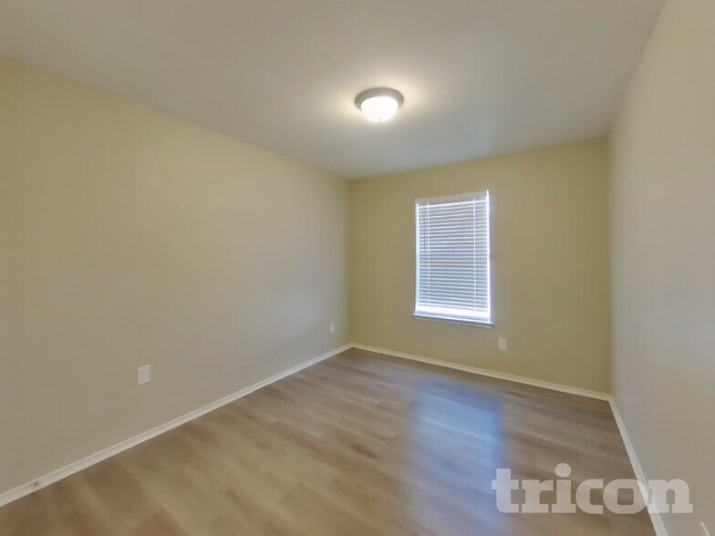 Building Photo - 1505 Nightingale Ct