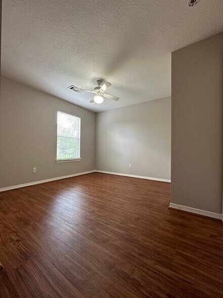Building Photo - 1109 Byrdsong Ct