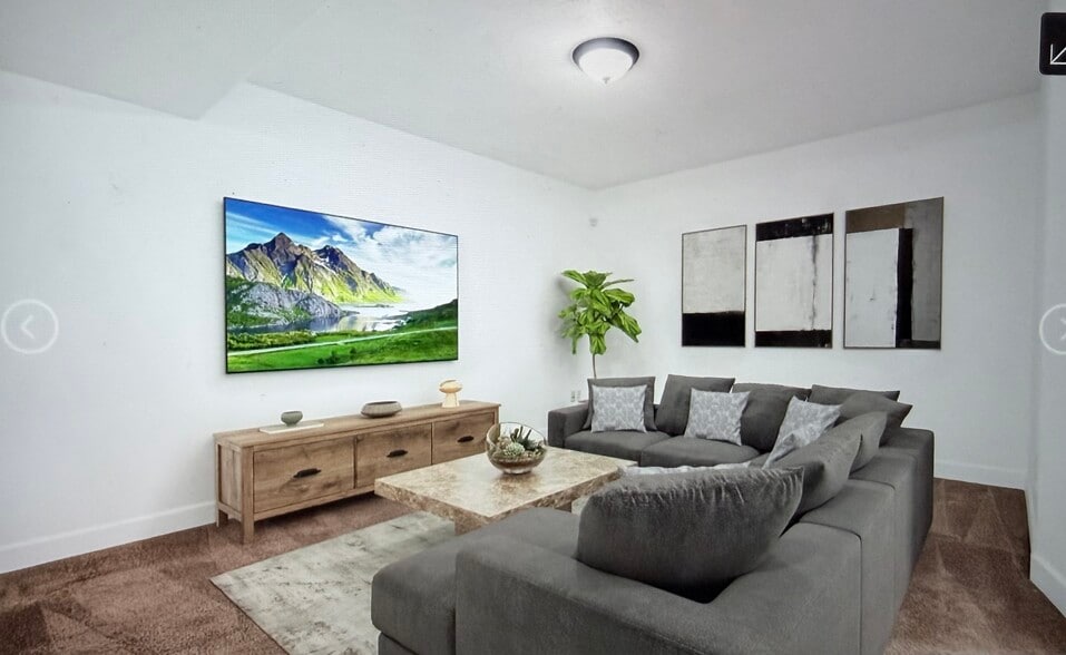 Building Photo - 930 N 980 W