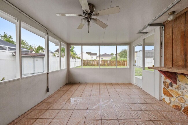 Building Photo - 3324 Sunrise Blvd