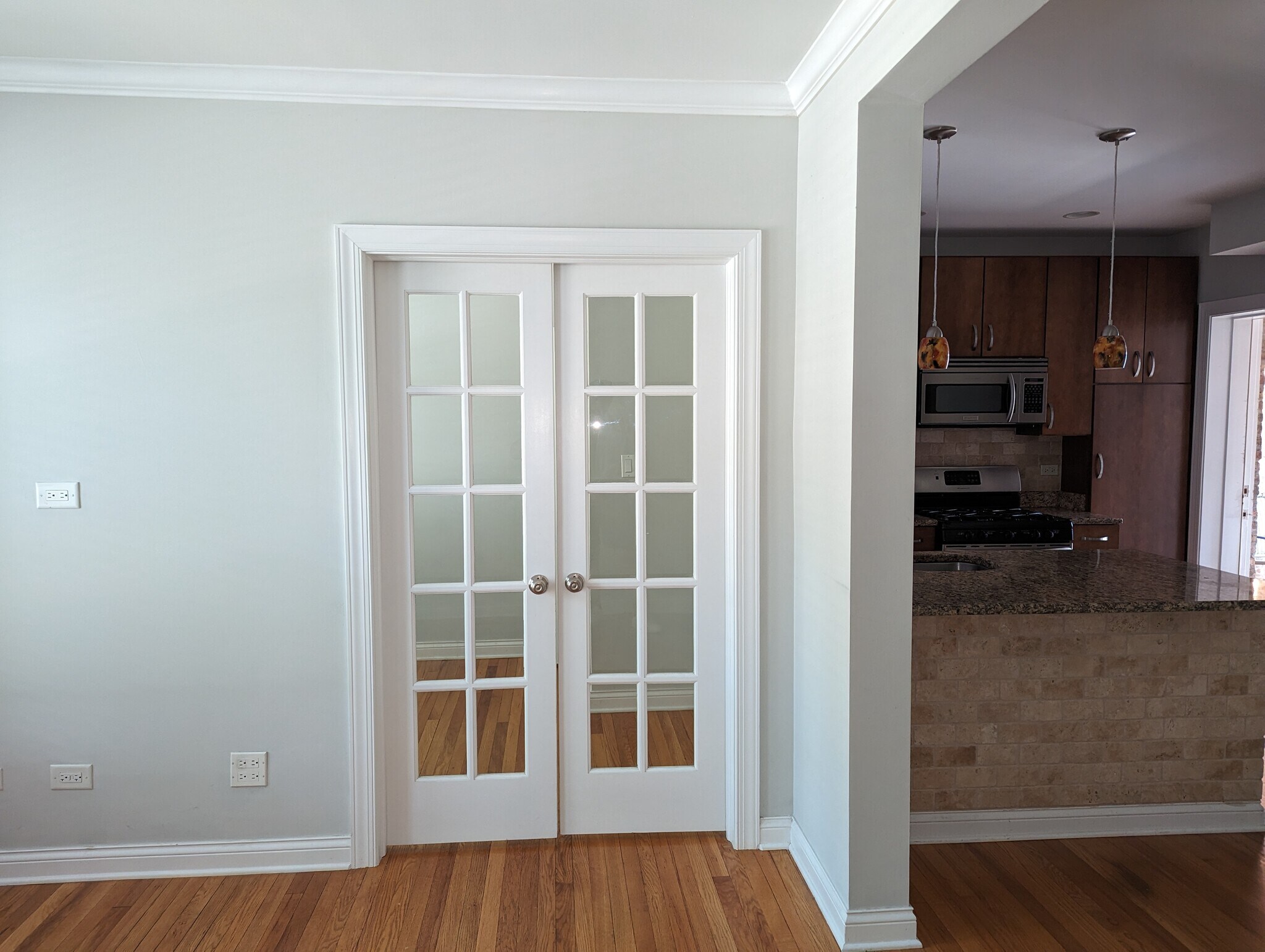 Building Photo - 3808 N Marshfield Ave