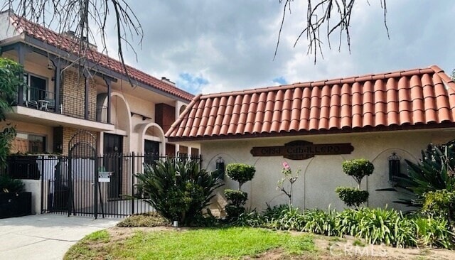 Primary Photo - 5477 Nestle Ave