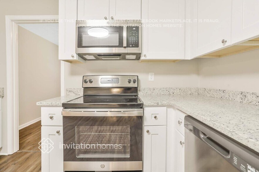 Building Photo - 277 Lancelot Way