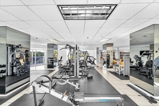 Building Photo - 2401 Collins Ave