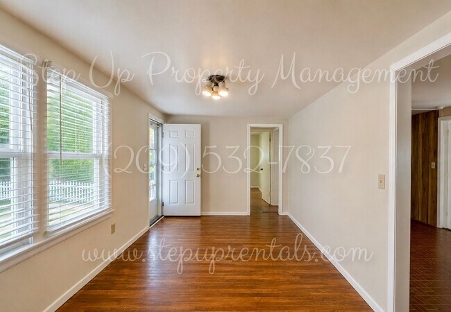 Building Photo - 21313 Phoenix Lake Rd