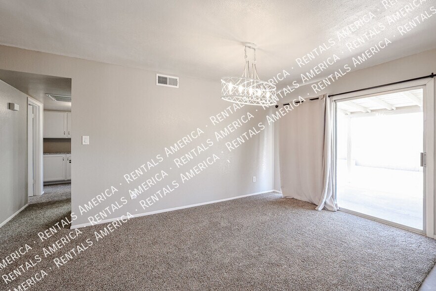 Building Photo - 1453 W Tonopah Dr