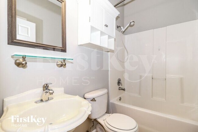 Building Photo - 8580 Griffin Park Dr