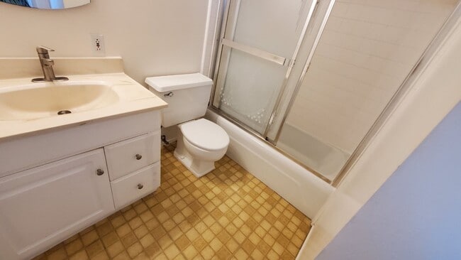 Building Photo - Crown Terrace single story with attached s...
