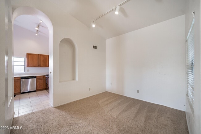 Building Photo - 9210 N 104th Pl