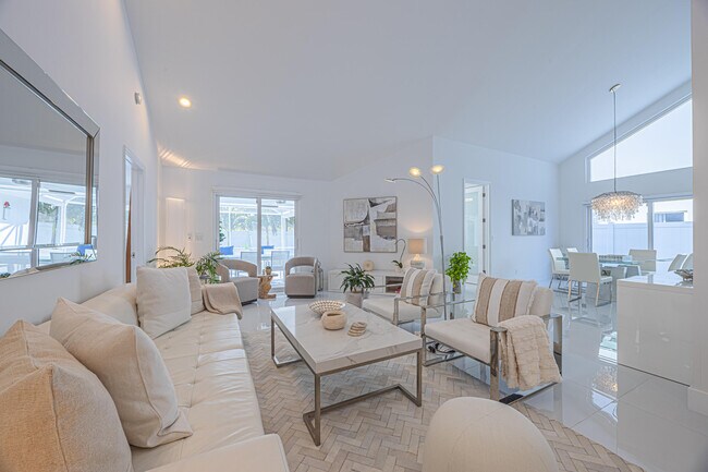 Building Photo - 23246 L'Ermitage Cir