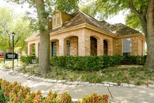 Building Photo - Sterling Point