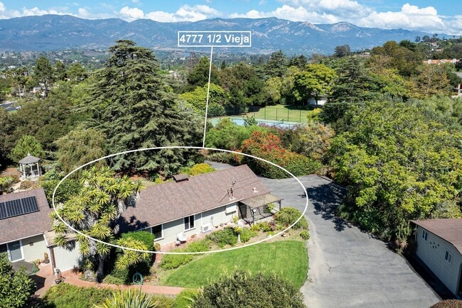 Primary Photo - Charming 2-Bedroom Retreat Near More Mesa ...