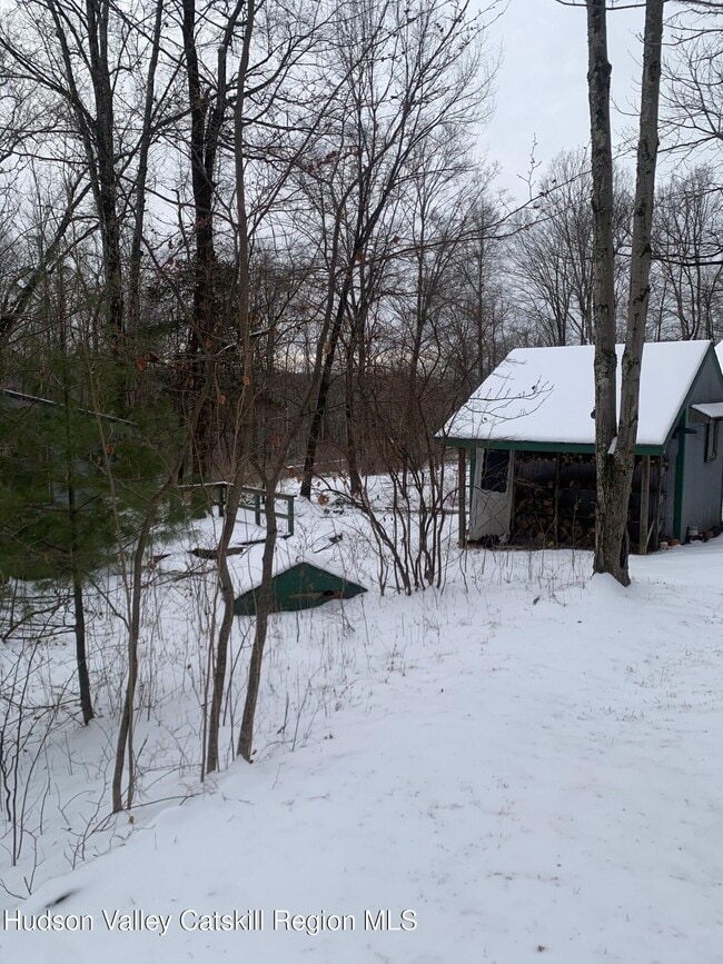 Building Photo - 442 Acorn Hill Rd