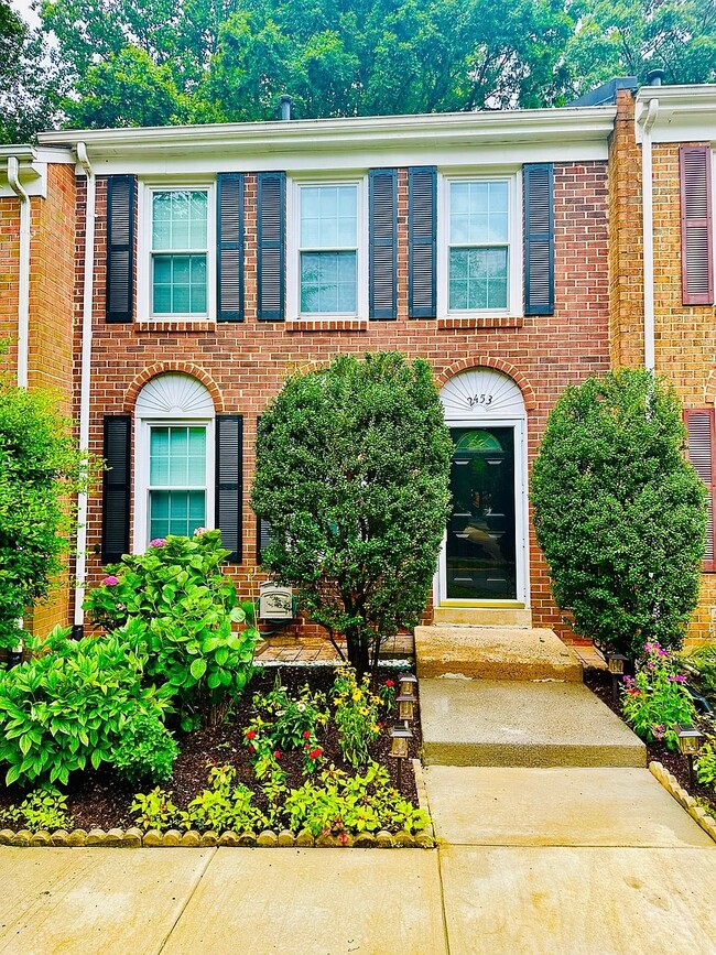 Primary Photo - 2453 Alsop Ct