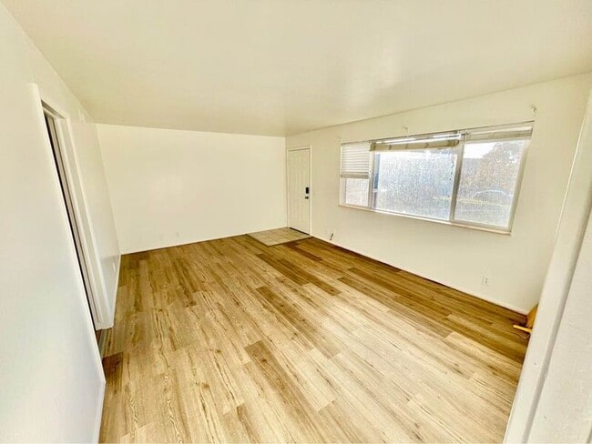 Building Photo - 125 S 200 W