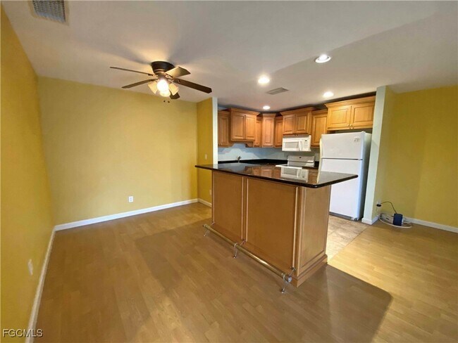 Building Photo - 6112 Principia Dr