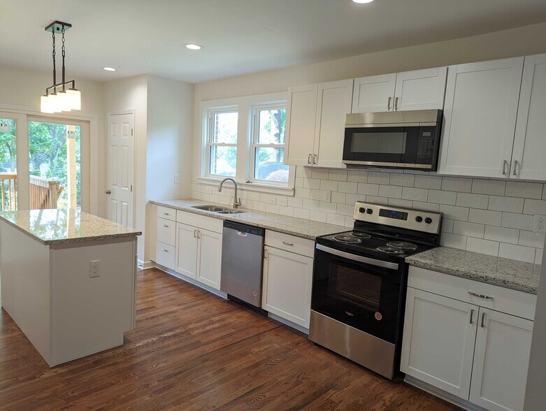 Building Photo - 435 Chevelle Ln