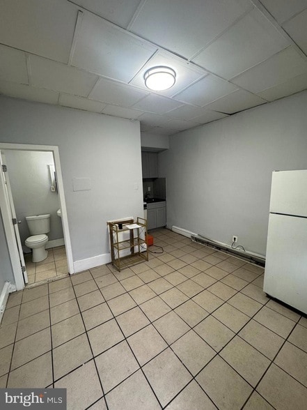 Building Photo - 1521-1500 Wakeling St