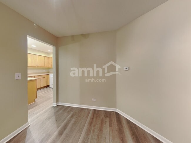 Building Photo - 5 Andover Ct