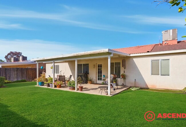 Building Photo - Fabulous 4 Bedroom Home!!