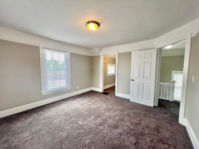 Building Photo - 812 Woodward Ave