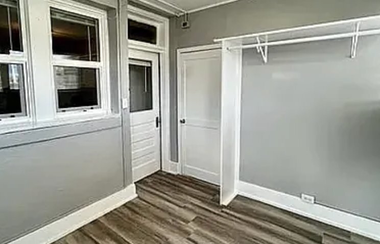 Building Photo - 1632 9th Ave