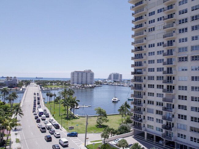 Building Photo - 2500 E Las Olas Blvd