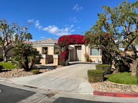 House Facade - 18 Vista Mirage Way