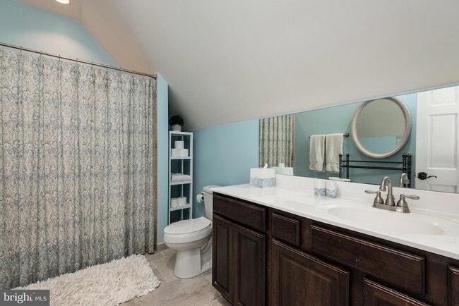 Building Photo - 2620 Love Point Rd