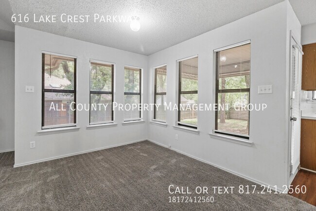 Building Photo - 616 Lake Crest Pkwy