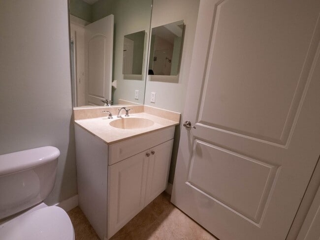 Building Photo - 2110 W 1st