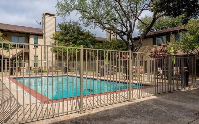 Building Photo - 10650 Steppington Dr