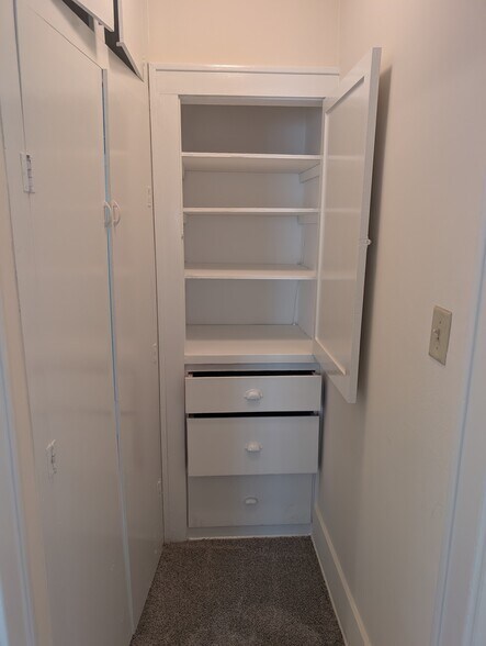 linen closet - 1313 Portola Ave