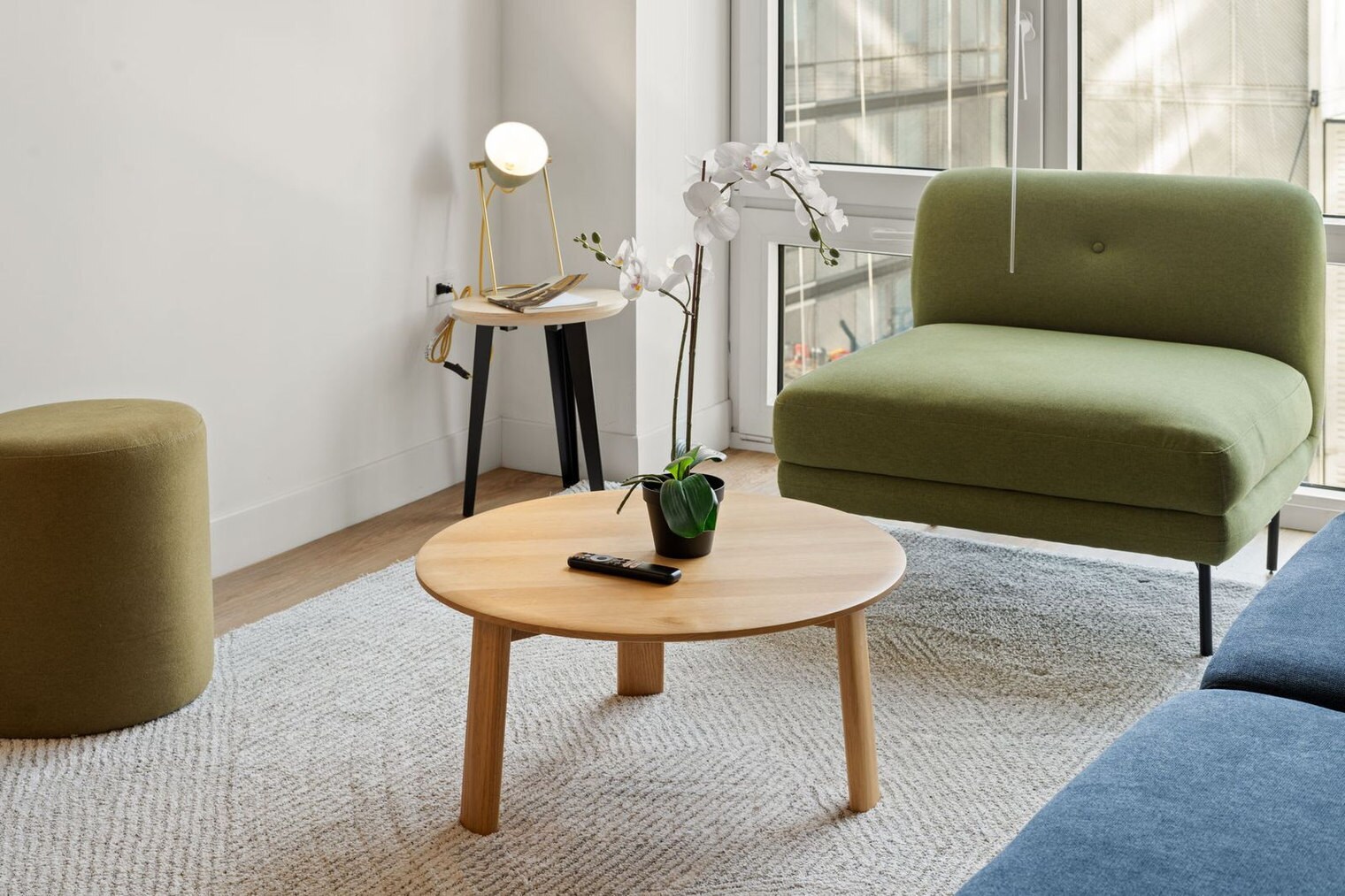 Building Photo - 853 W Blackhawk St