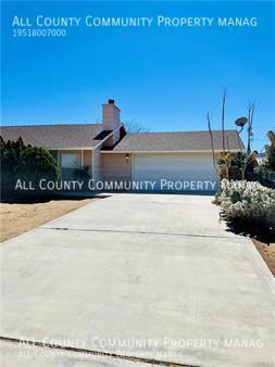 Building Photo - Single Family Home in Yucca Valley!