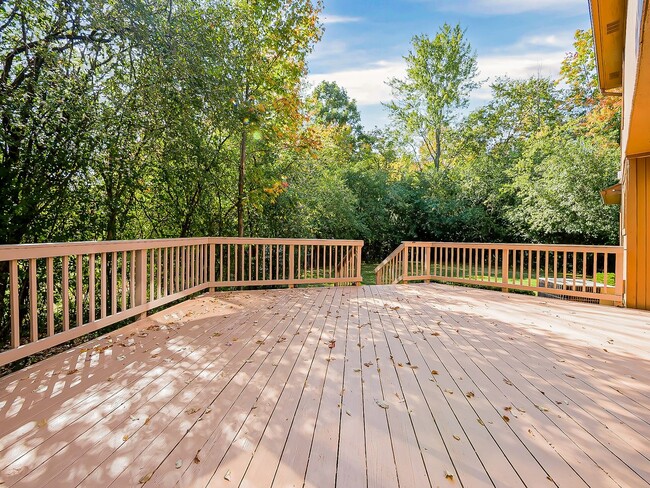 Building Photo - Fully Upgraded 3-Bed Farmington Hills Home!