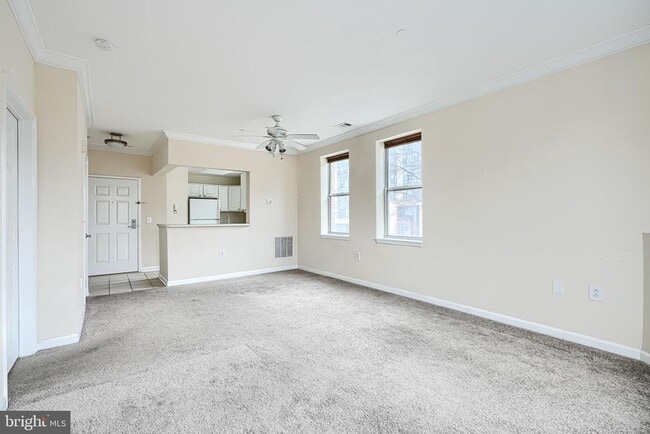 Building Photo - 23 Pierside Dr