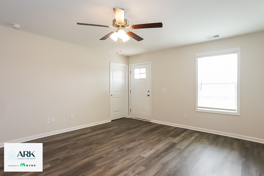 Building Photo - 2009 Catlet Ct
