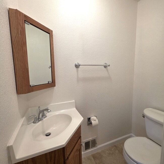 Building Photo - 4BD/2.5BA Single Story, Court Location on Walnut Creek Border