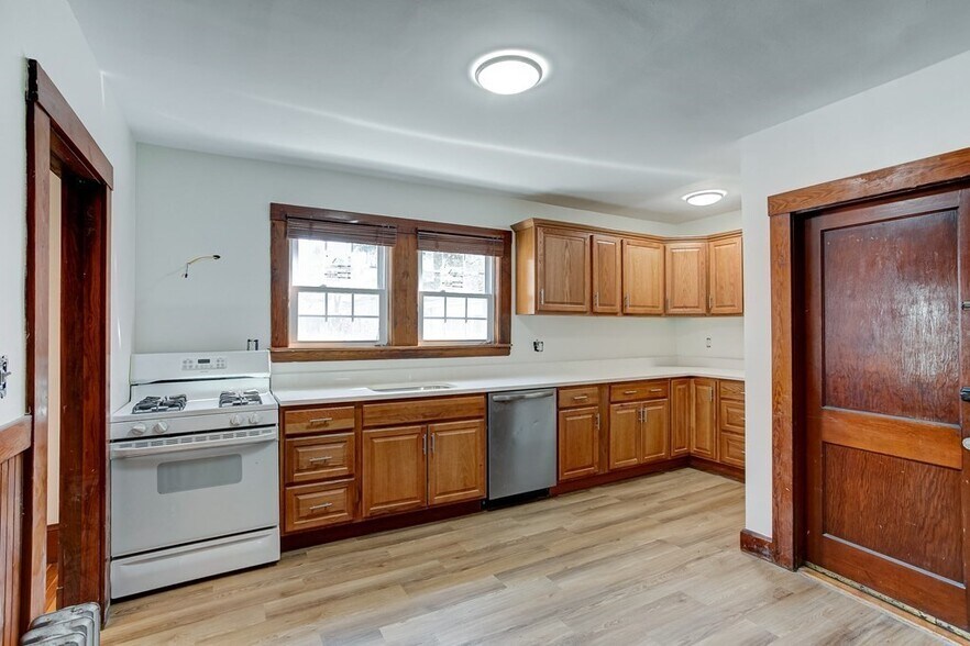 Building Photo - 152 Theodore Parker Rd