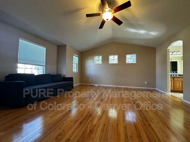 Building Photo - 5368 Owens St