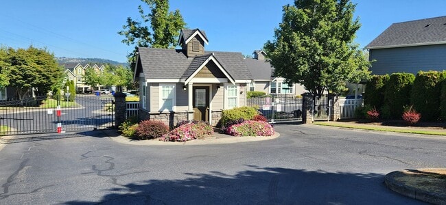 Building Photo - 21410 NE Rosewood Dr