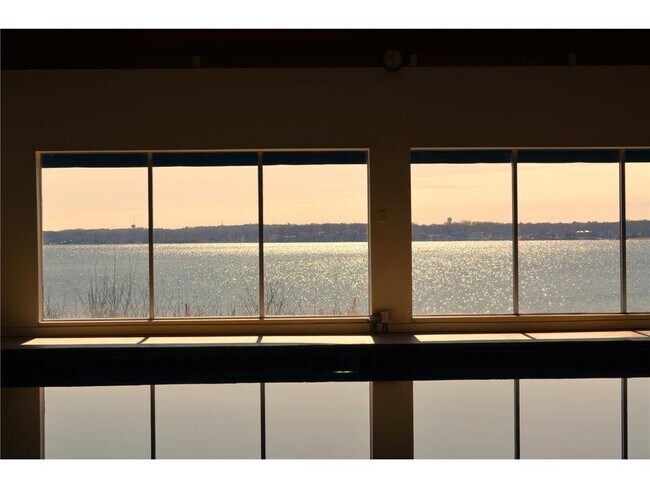 Building Photo - 4371 Wilshire Blvd