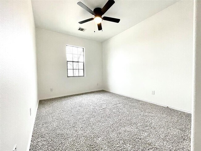 Building Photo - 1808 Paseo Verde Dr