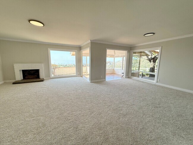 Building Photo - $1000 OFF FIRST MONTH! Gorgeous 2 Bedroom ...